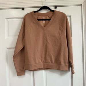 Sonoma V-Neck Sweatshirt in Camel Brown